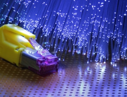 Российские ученые создали "противоаварийное" оптоволокно