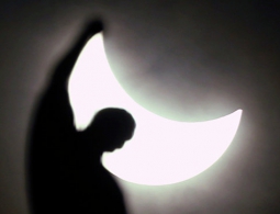 Врачи рассказали о влиянии солнечного затмения на организм