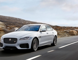 Jaguar представил обновленный XF для России