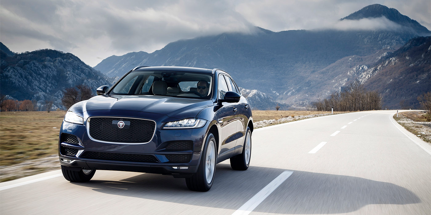 В Jaguar рассказали об обновленном кроссовере F-Pace для России