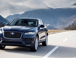 В Jaguar рассказали об обновленном кроссовере F-Pace для России