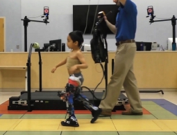 Экзоскелеты позволят улучшить мобильность детей с церебральным параличом