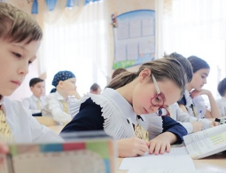 С поборами в школах сталкивались 22% родителей, выяснили социологи