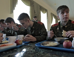 Пятьдесят минут личного времени: как живут в кадетских училищах