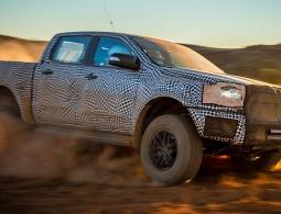 Испытания экстремальной версии пикапа Ford Ranger показали на видео