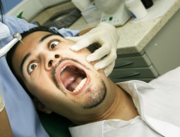 Создана охлаждающая маска для лица, которая сделает удаление зубов безболезненным