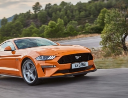 Ford показал обновленный Mustang для Европы