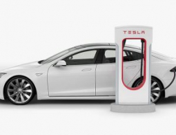 Tesla запатентовала технологию замены батарей электромобилей «на лету»