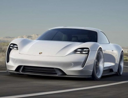 Porsche выпустит первый электрокар на год раньше запланированного срока