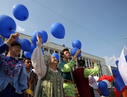 Необходимо менять приоритеты в жизни общества, считает сенатор
