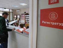 Доверие россиян к врачам падает, показал опрос