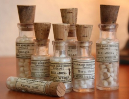 Не может быть двух разных медицин: учёные продолжают борьбу с гомеопатией