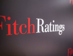 Fitch улучшило прогноз по рейтингам России со стабильного до позитивного