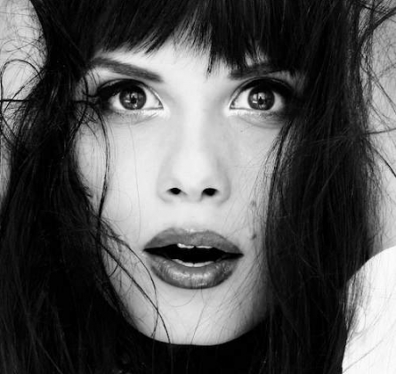 Сола Монова