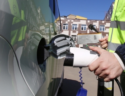 В России выпустят два электромобиля в 2018 году