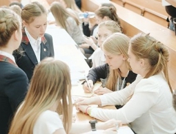 Эксперты: качественное изучение одного языка в школе целесообразнее