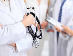 Врач рассказал, что следует делать при магнитной буре