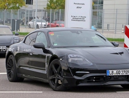 Электрический спорткар Porsche сфотографировали с серийным кузовом