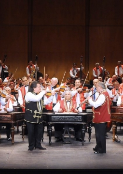 Сто скрипок