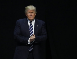 Трамп заявил, что СМИ неверно истолковали его иммиграционную политику