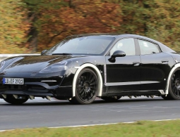 Первый электрокар Porsche вывели на Нюрбургринг