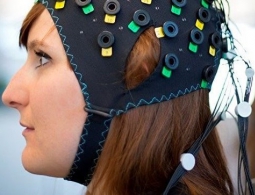 Ученые расшифровали мысли полностью парализованных людей