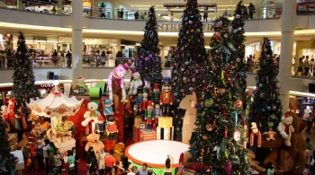 Рождество в магазине игрушек