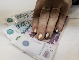 Госдума приняла проект повышения МРОТ до прожиточного минимума