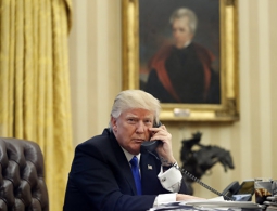 Около 40 процентов американцев выступают за импичмент Трампа, показал опрос