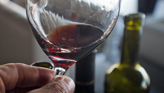 В Госдуме предложили установить минимальную цену на вино