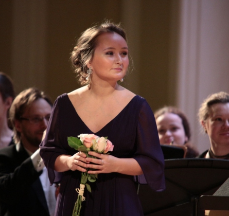 ЮЛИЯ ЛЕЖНЕВА