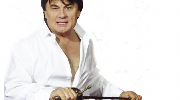 Александр Серов