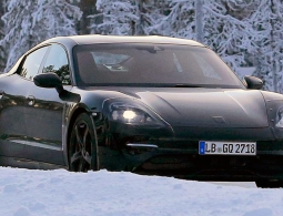 Porsche испытала свой первый электрокар в зимних условиях