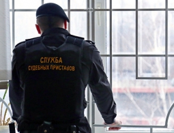 ЦСР предложил премировать судебных приставов процентом от взысканных долгов