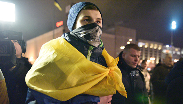 В Киеве радикалы разгромили посвященную последствиям 