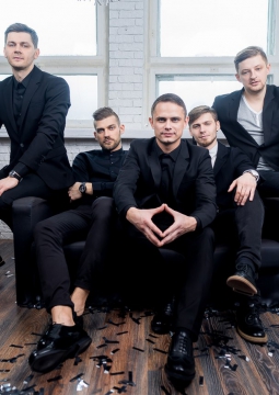 SUNNY DAYS | Country bar