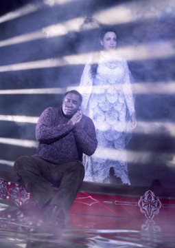 Любовь издалека