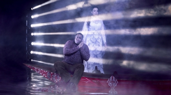 Любовь издалека