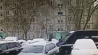 В интернете появилось видео нападения на инкассаторов в Москве