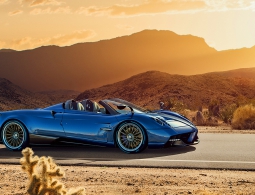 Компания Pagani представила родстер Huayra