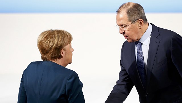 Меркель заявила о необходимости улучшать отношения России и Евросоюза