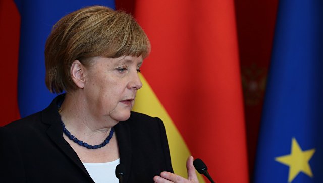 Меркель заявила о необходимости сохранить транзит газа через Украину