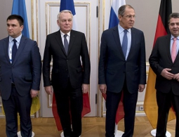 Костюм главы МИД Украины вызвал насмешки в соцсетях