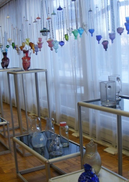 Мир увлечений: Коллекция из стекла – дар музею