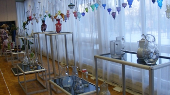 Мир увлечений: Коллекция из стекла – дар музею