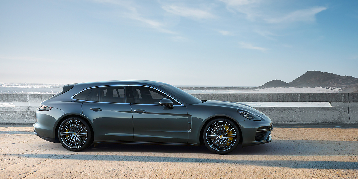 Компания Porsche представила Panamera в кузове универсал