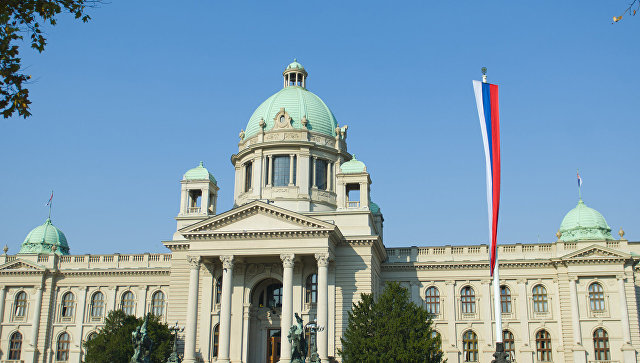 В парламенте Сербии Могерини встретили криками в поддержку России