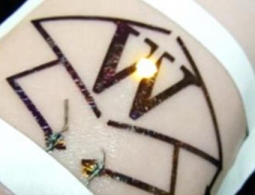 В Японии придумали многослойные электронные татуировки