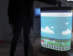 «Умная» урна превращает утилизацию мусора в игру