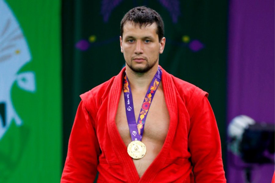 Артем Осипенко снова стал победителем чемпионата по самбо